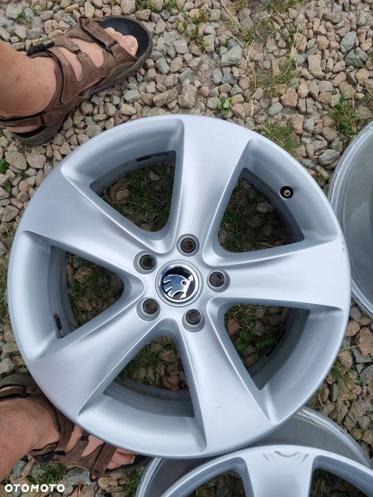VW 3C8 PASSAT, AUDI Q3,Q2,SKODA ,SEAT 6.5X17 ET39 5X112 db stan - 9