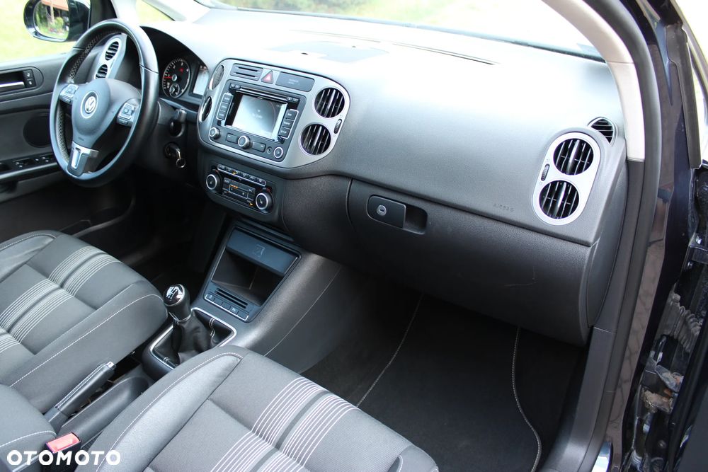 Volkswagen Golf 2.0 TDI DPF MATCH - 24