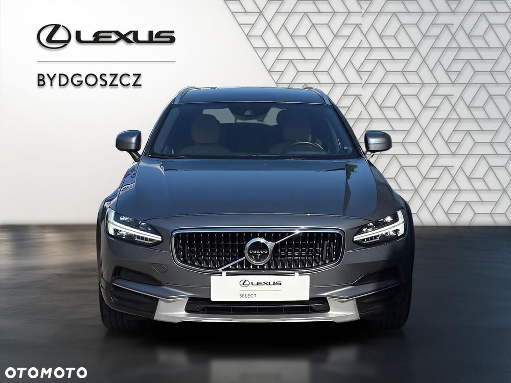 Volvo V90 Cross Country - 2