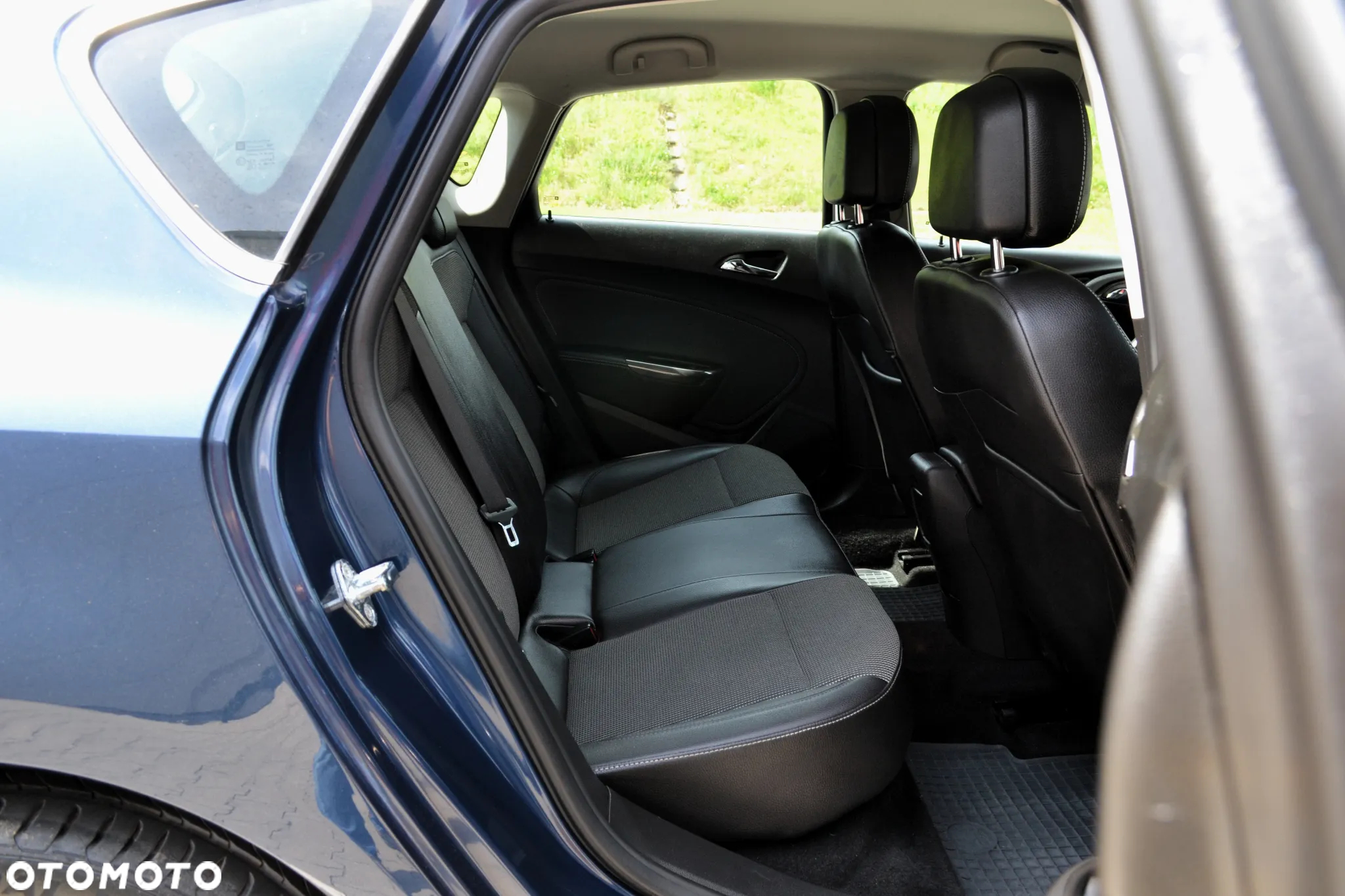 Opel Astra IV 1.4 T Sport - 12