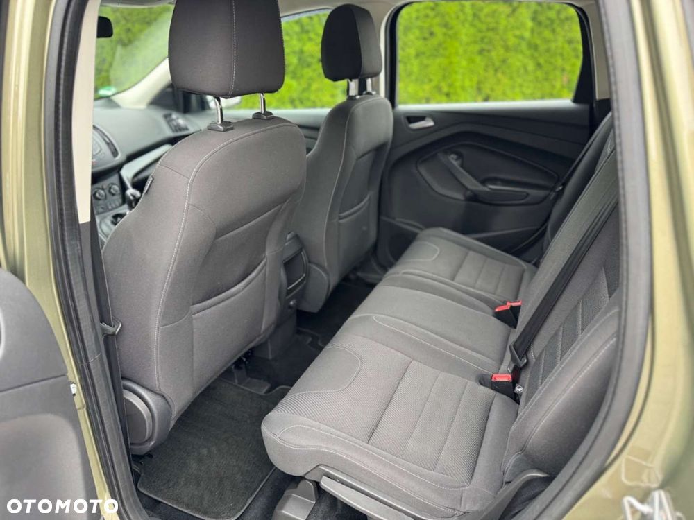 Ford Kuga - 28