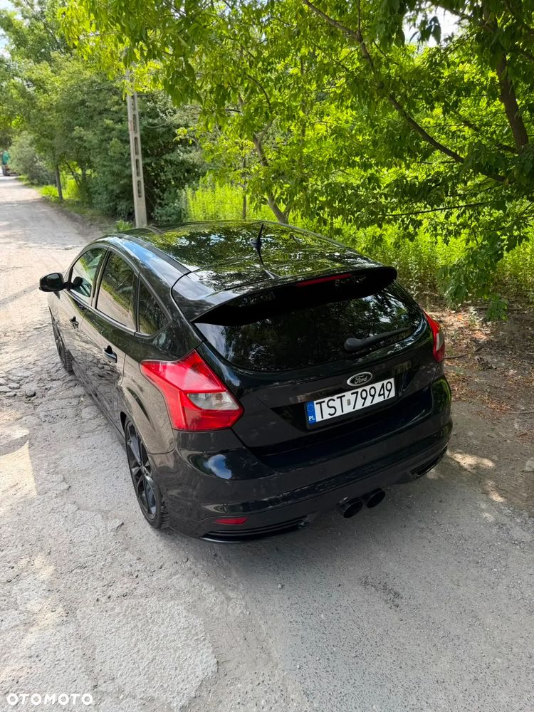 Ford Focus 2.0 EcoBoost ST mit Leder-Sport-Paket - 4