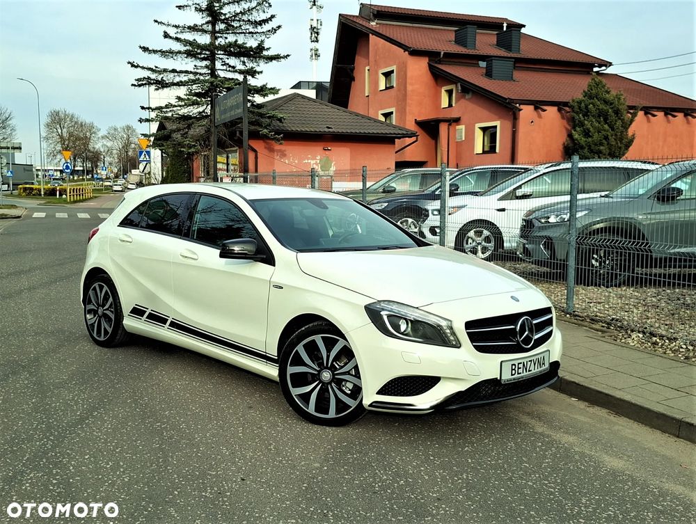 Mercedes-Benz Klasa A 180 (BlueEFFICIENCY) AMG Sport - 38