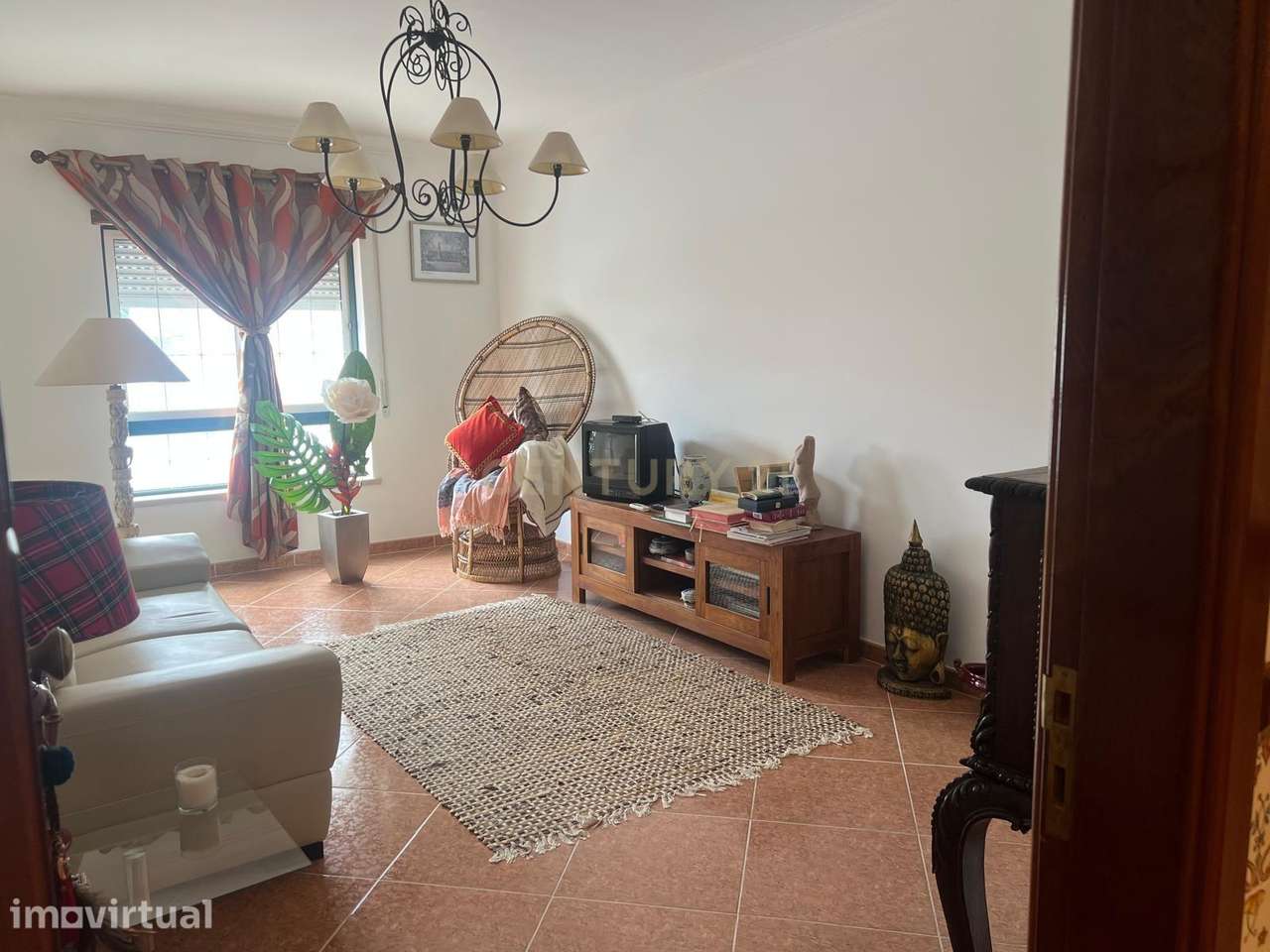 Apartamento T2 para Arrendamento com Garagem - Grande imagem: 2/12