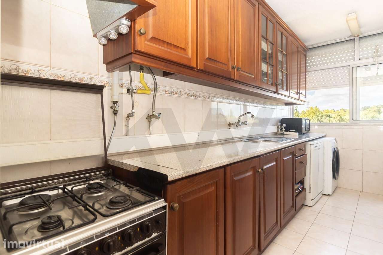 Apartamento T3 no Vale da Amoreira – Rua Pablo Picasso - Grande imagem: 3/35