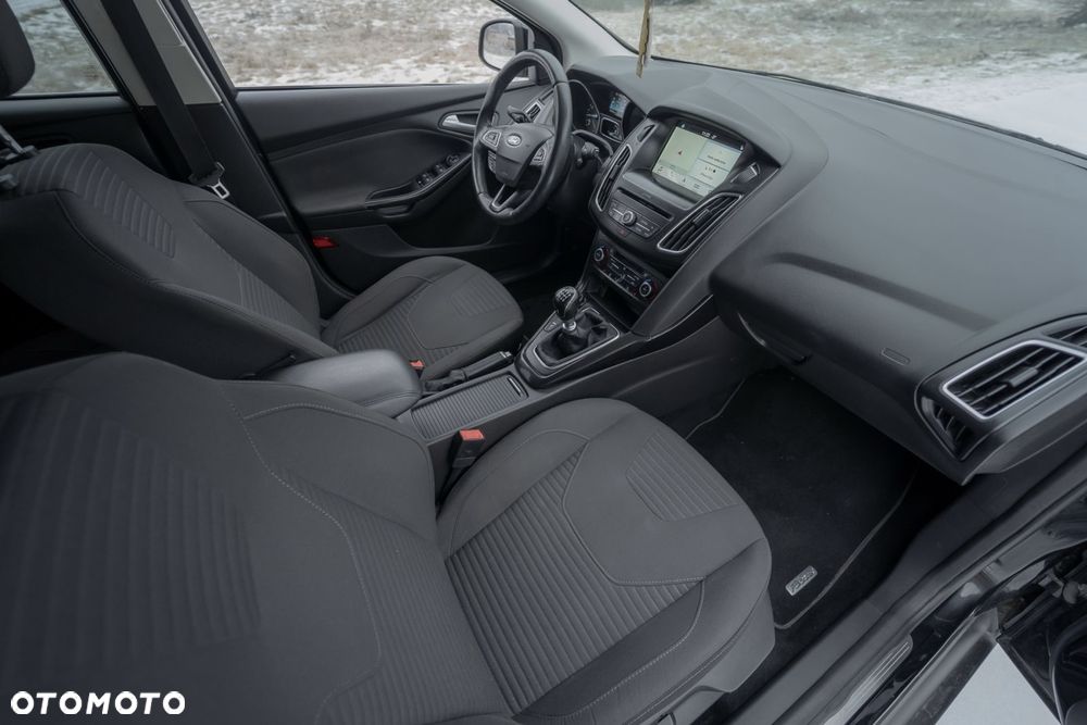 Ford Focus SW 1.0 EcoBoost Hybrid TITANIUM STYLE - 36