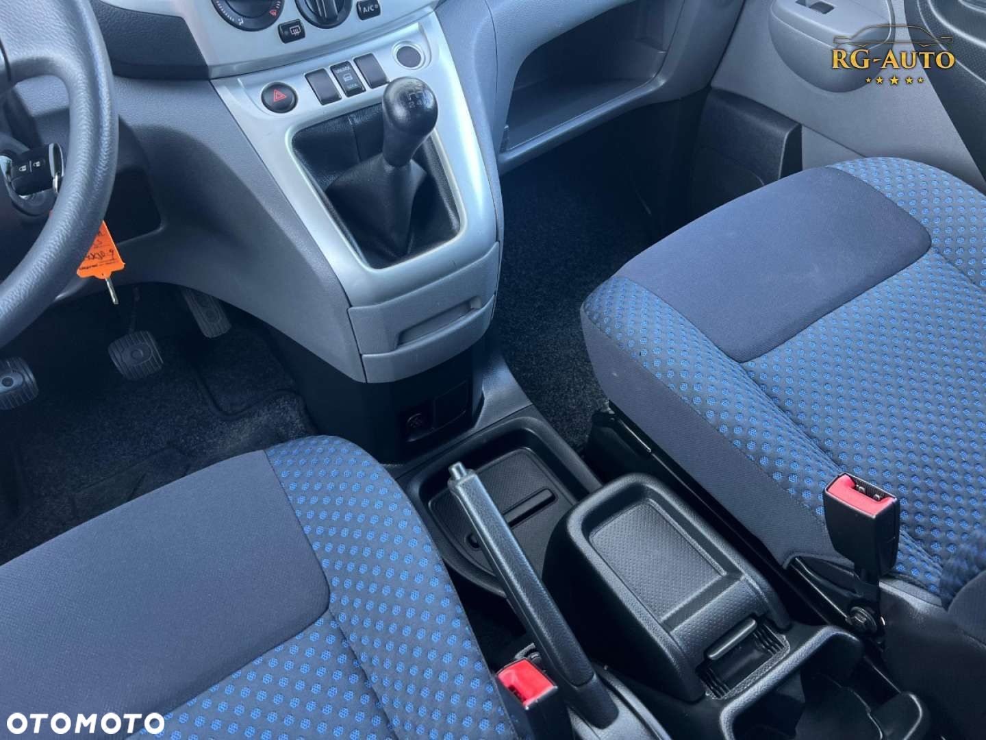 Nissan NV200 - 33