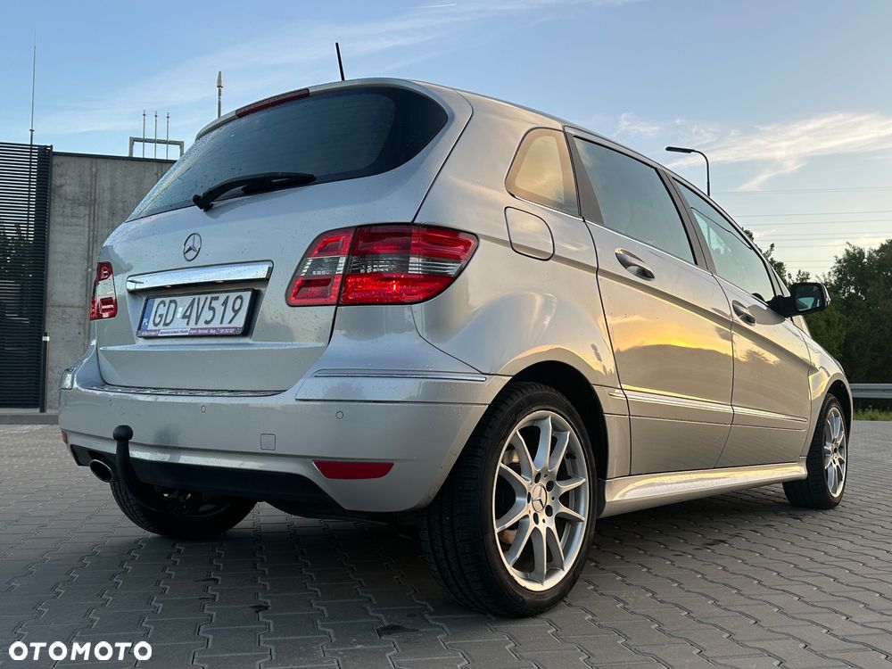 Mercedes-Benz Klasa B 160 BlueEFFICIENCY SPORT EDITION - 21