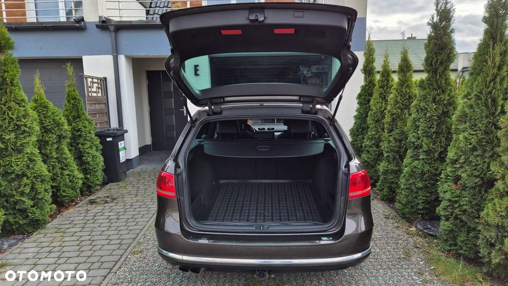 Volkswagen Passat - 4