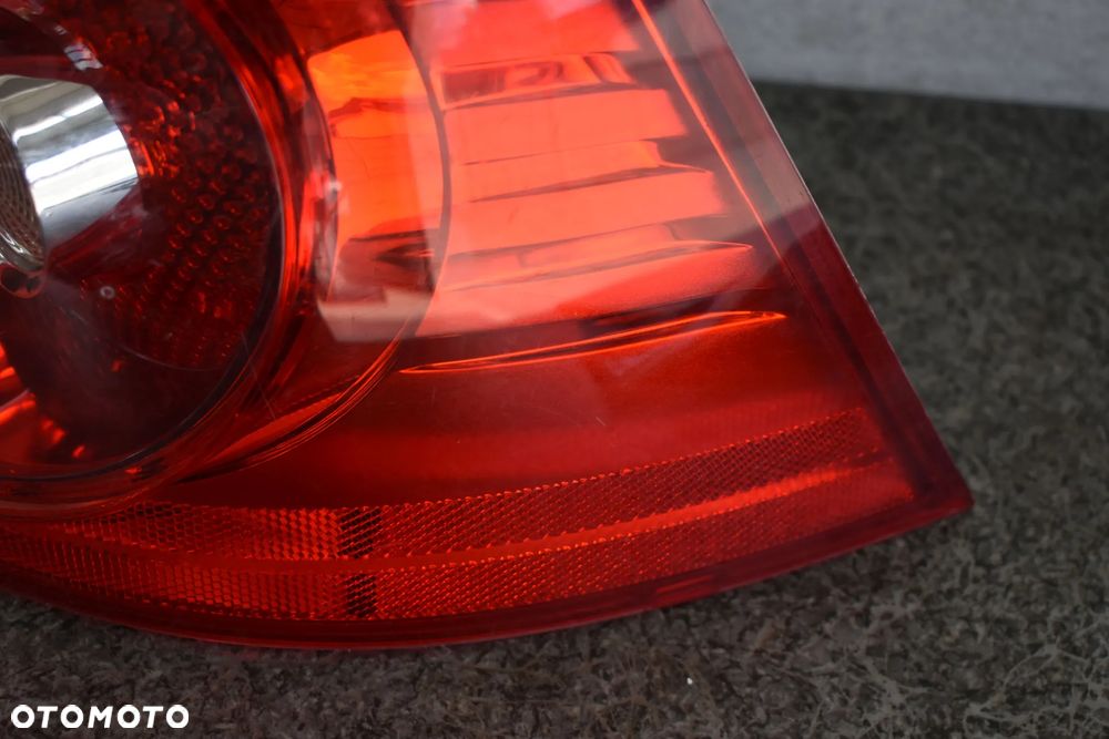 LAMPA TYŁ PRAWY PRAWA VOLKSWAGEN GOLF 5 HB 1K6945096Q - 5