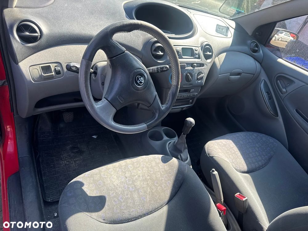 TOYOTA YARIS I na części - 3