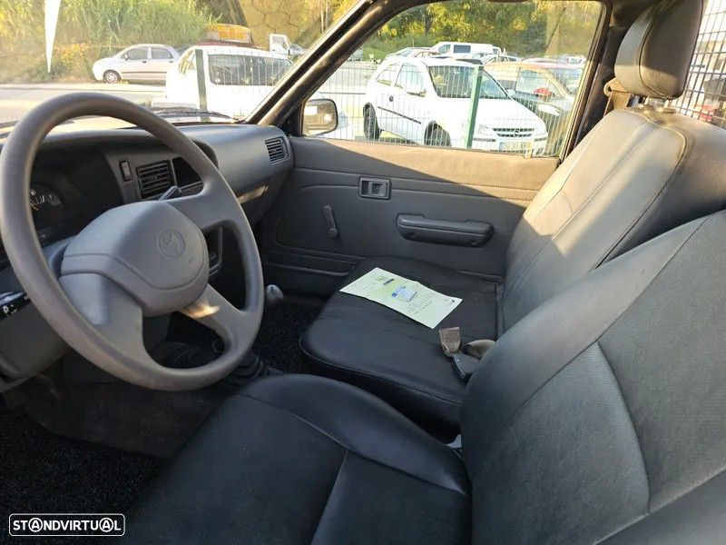 Toyota Hilux 2.4 D LN105L Cx Madeira - 15