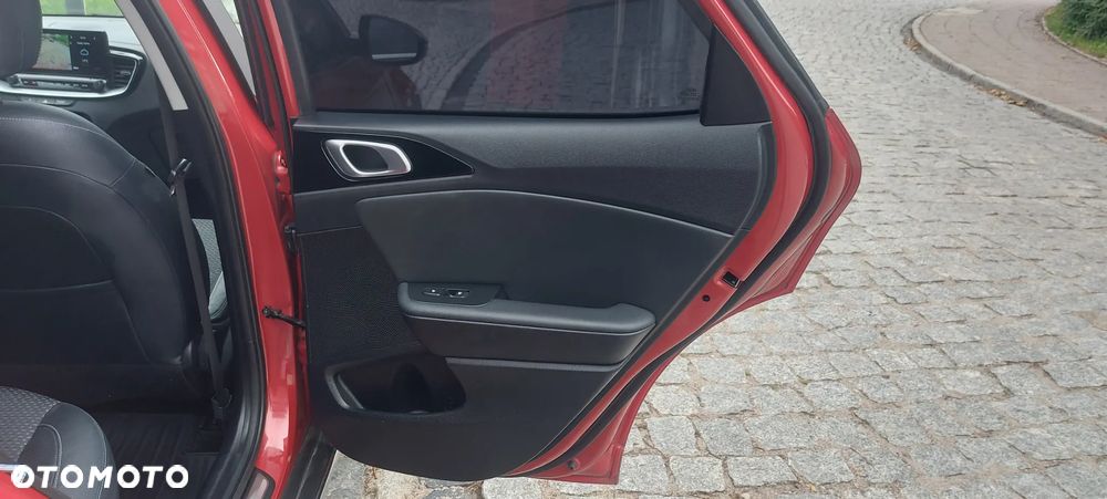 Kia XCeed 1.6 CRDi PLATINUM EDITION - 31