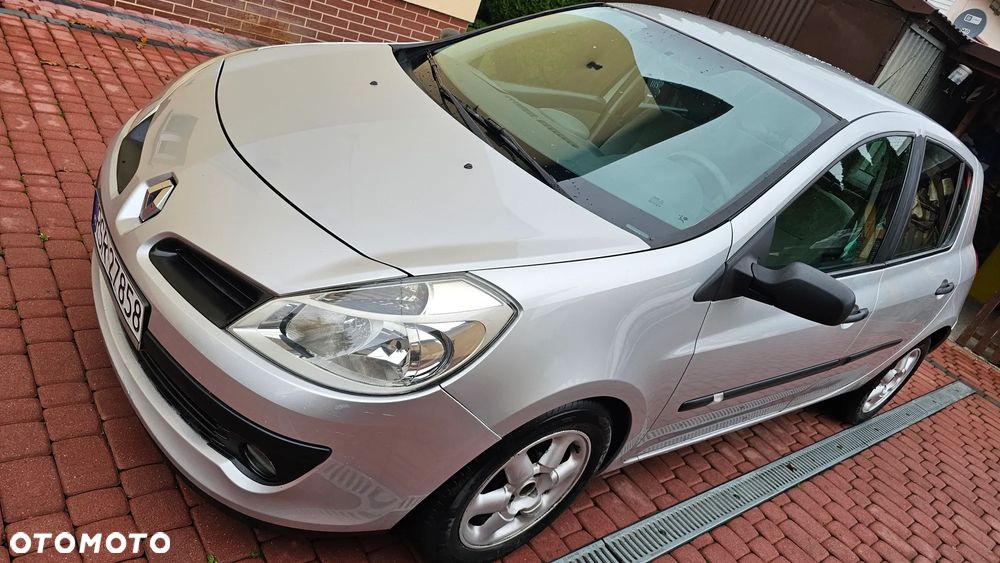 Renault Clio 1.6 Confort Privilege - 10