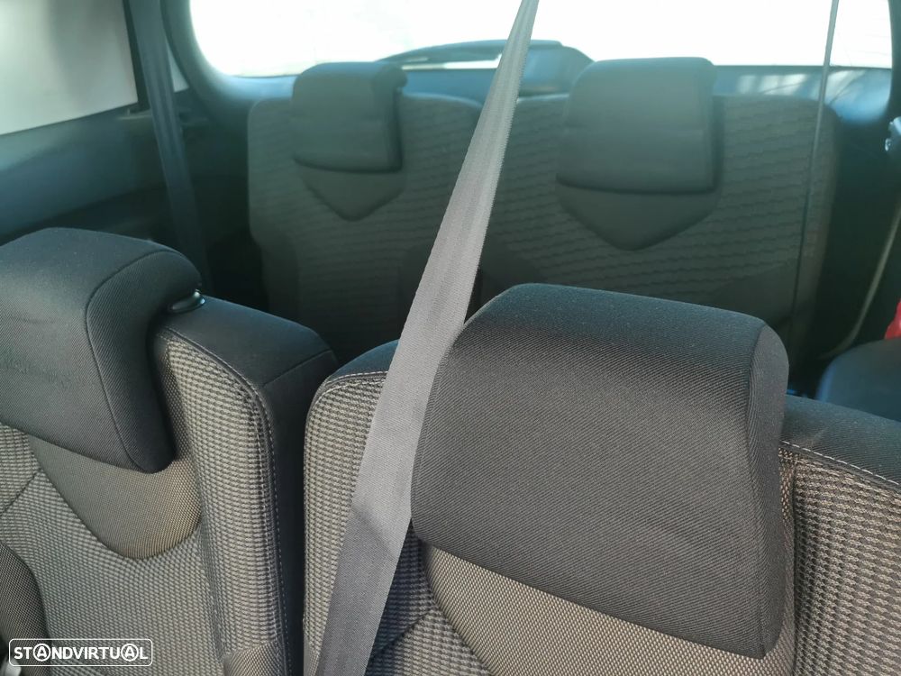 Peugeot 308 SW 1.6 HDi Executive - 4