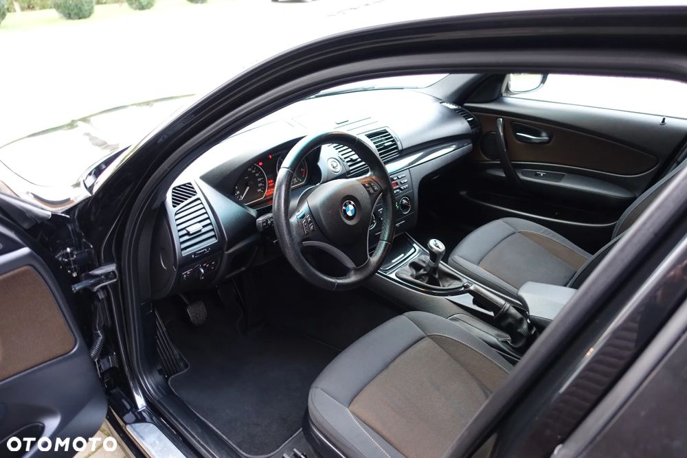BMW Seria 1 116d - 22
