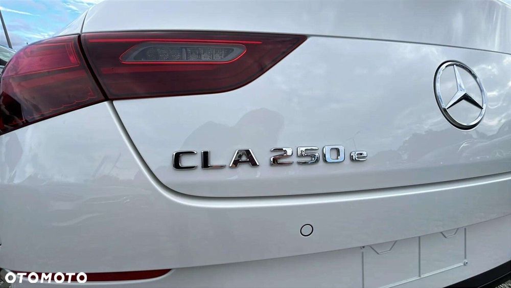 Mercedes-Benz CLA - 21