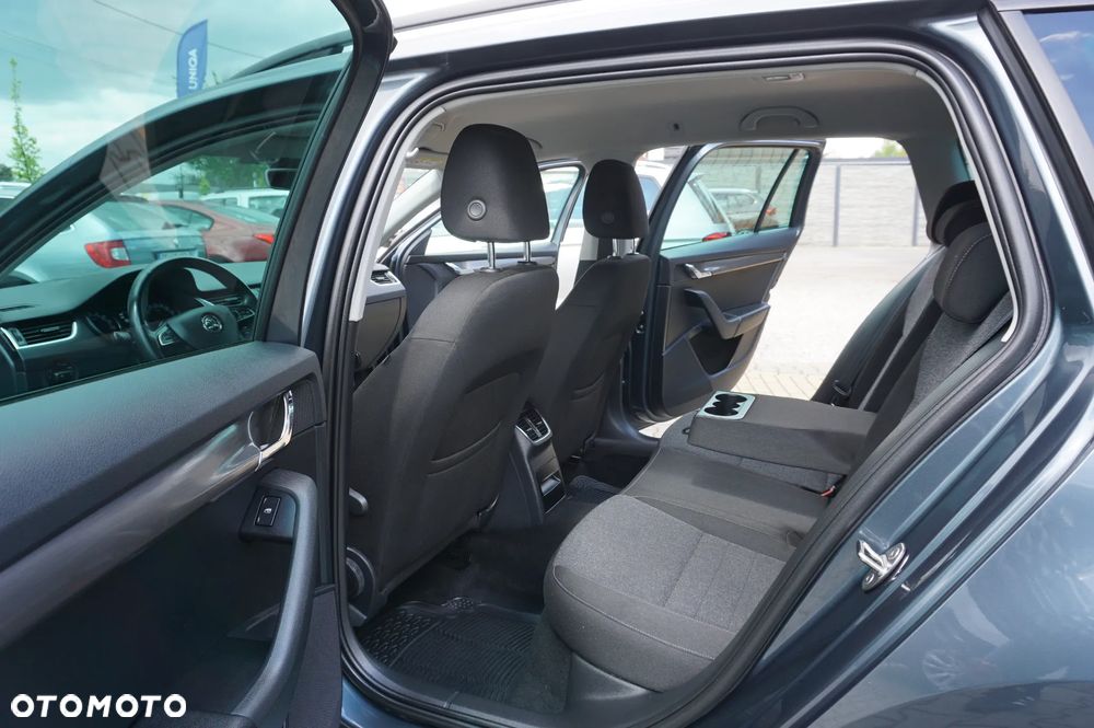 Skoda Octavia 2.0 TDI DSG Soleil - 23