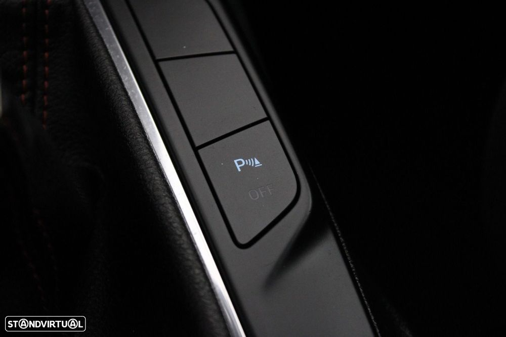 Ford Kuga 1.5 EcoBoost ST-Line - 28