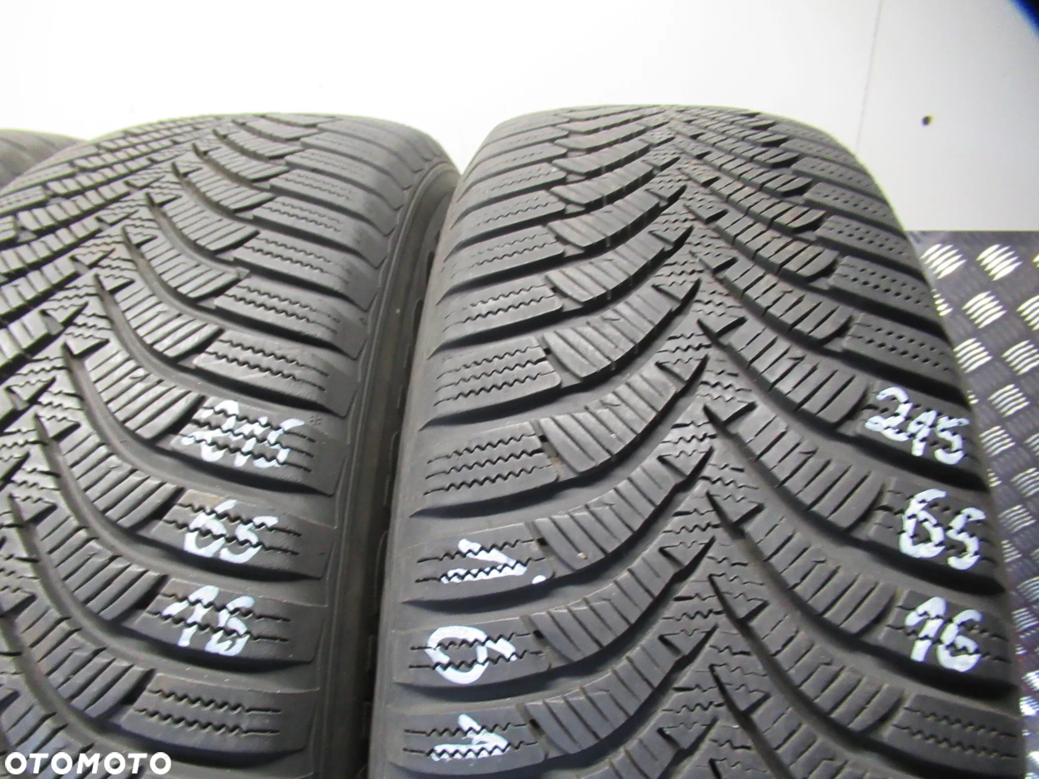 4x Hankook Winter Icept RS2 215/65/16 98H nr.16171 7mm - 2