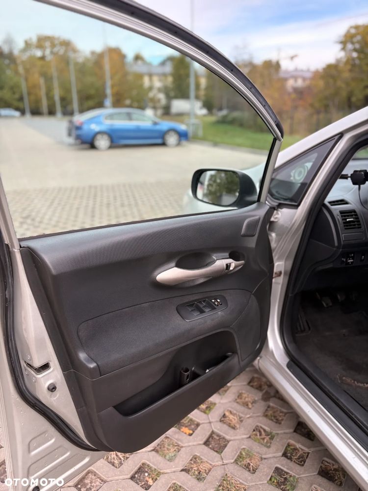 Toyota Auris - 11