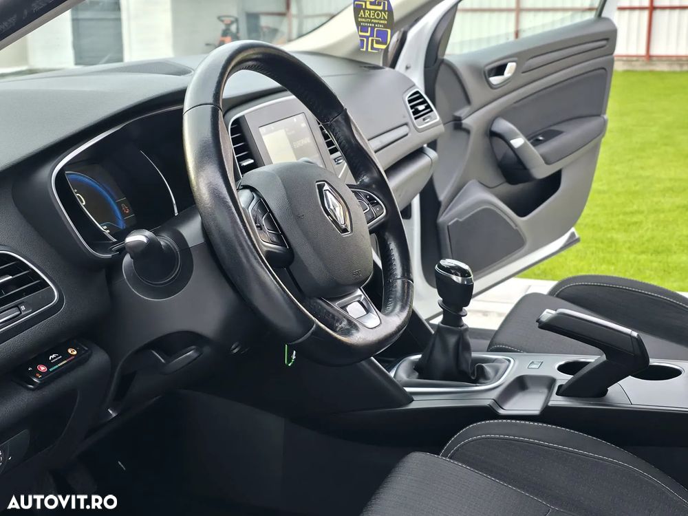 Renault Megane ENERGY dCi 110 ECO2 PLAY - 28