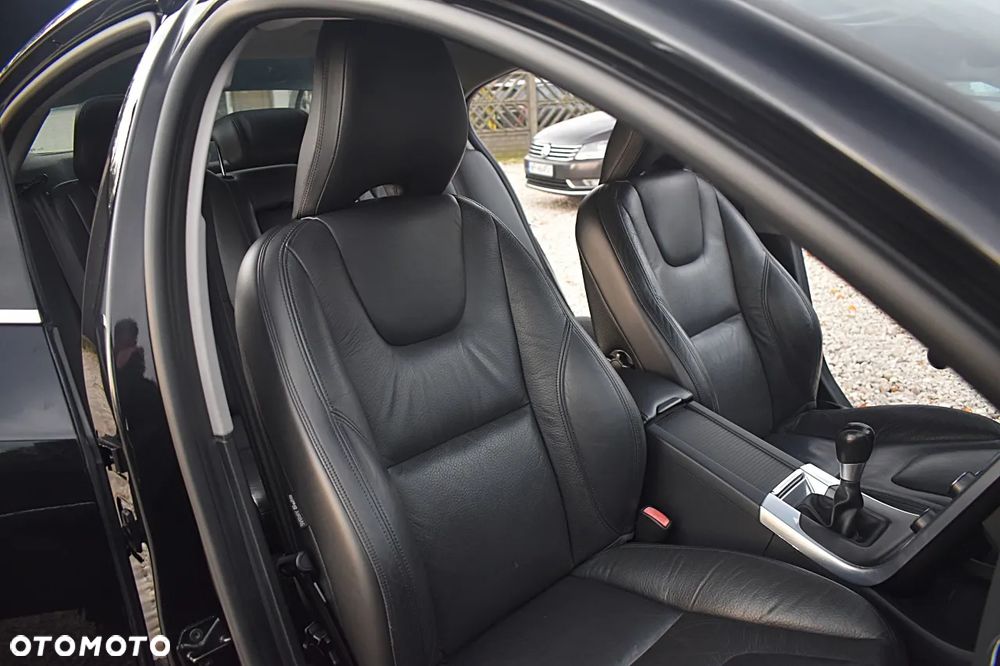 Volvo S60 D4 Momentum - 22