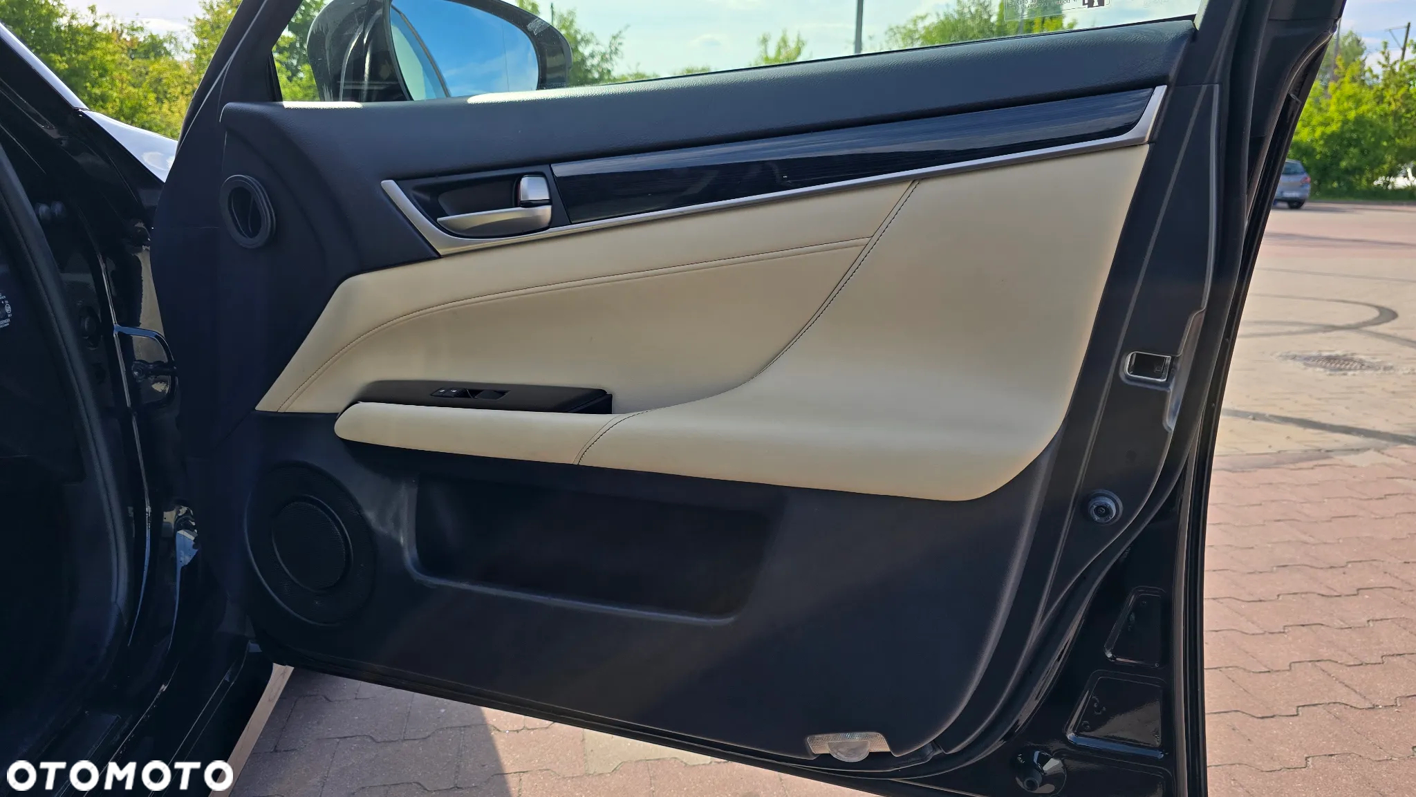 Lexus GS 300h Elite Business - 35