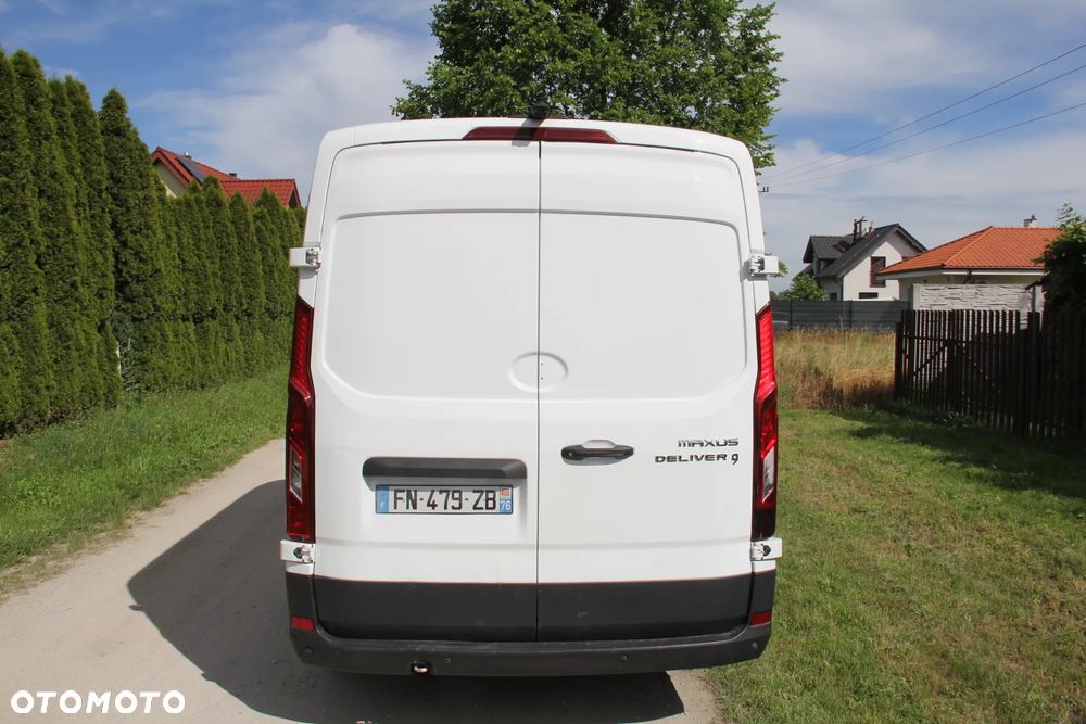 Maxus DELIVER 9 - 4