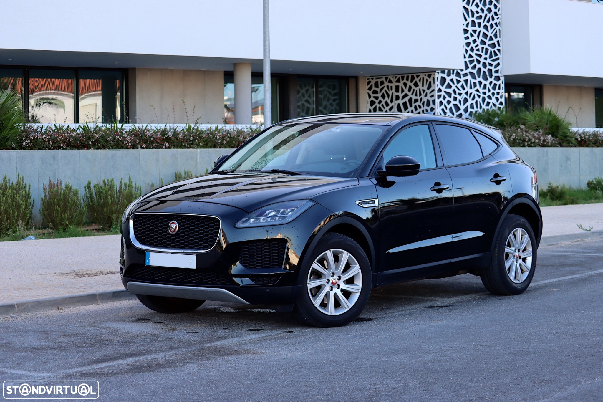 Jaguar E-Pace 2.0 i4D - 4
