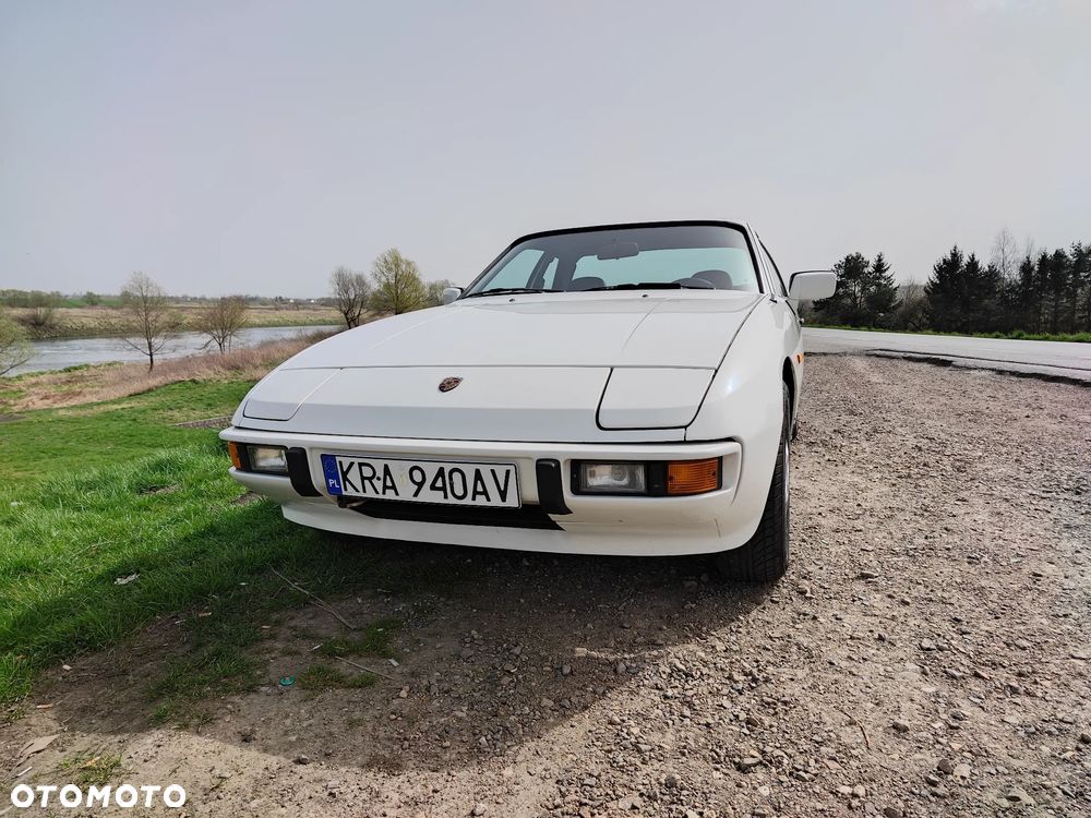 Porsche 924 - 6