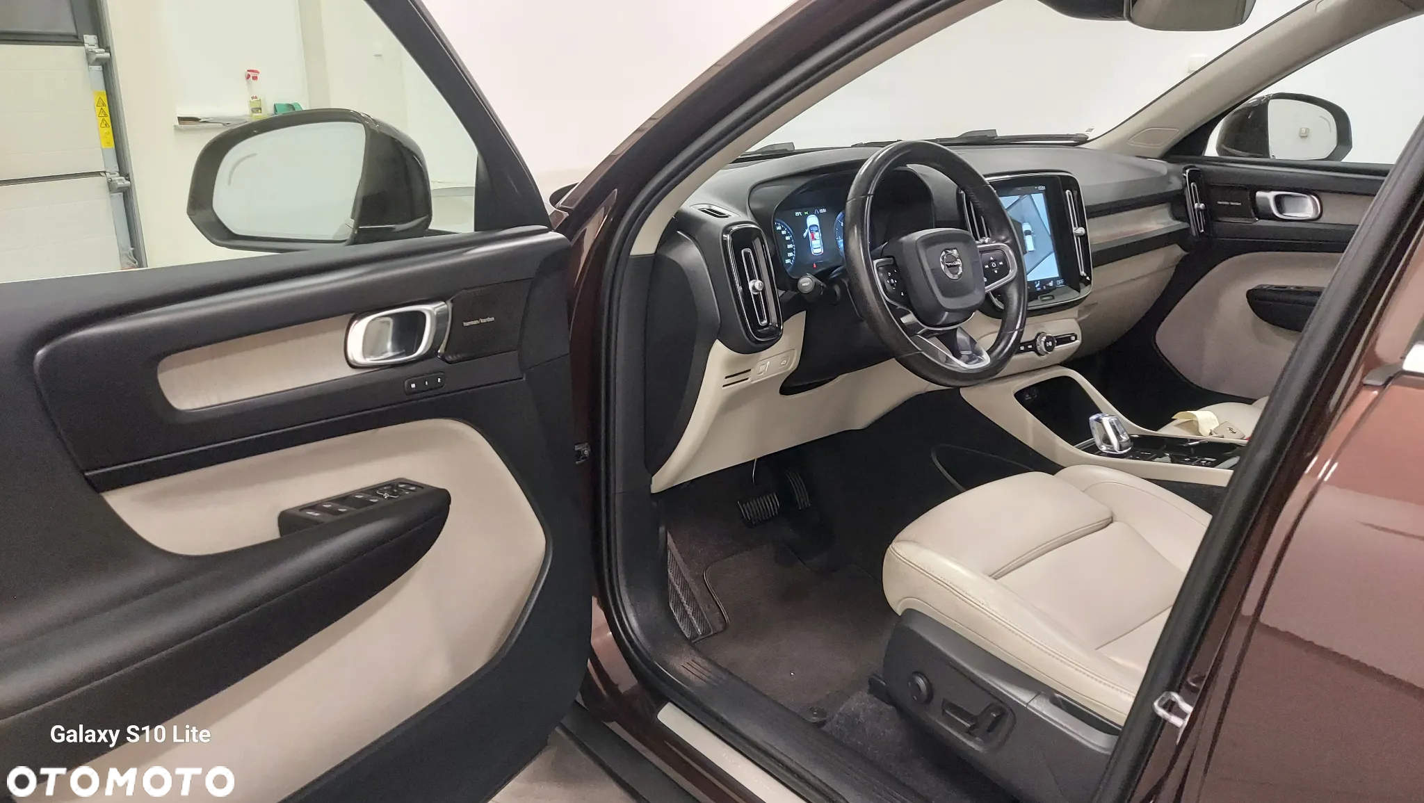 Volvo XC 40 D4 AWD Geartronic R-Design - 5