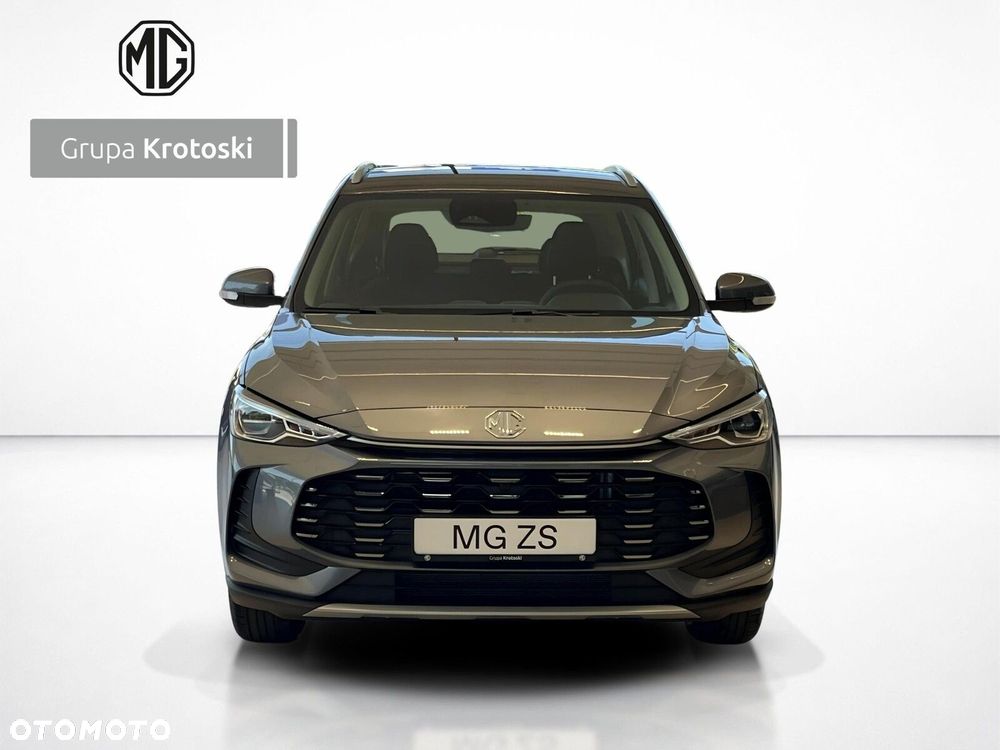 MG ZS Hybrid+ - 10