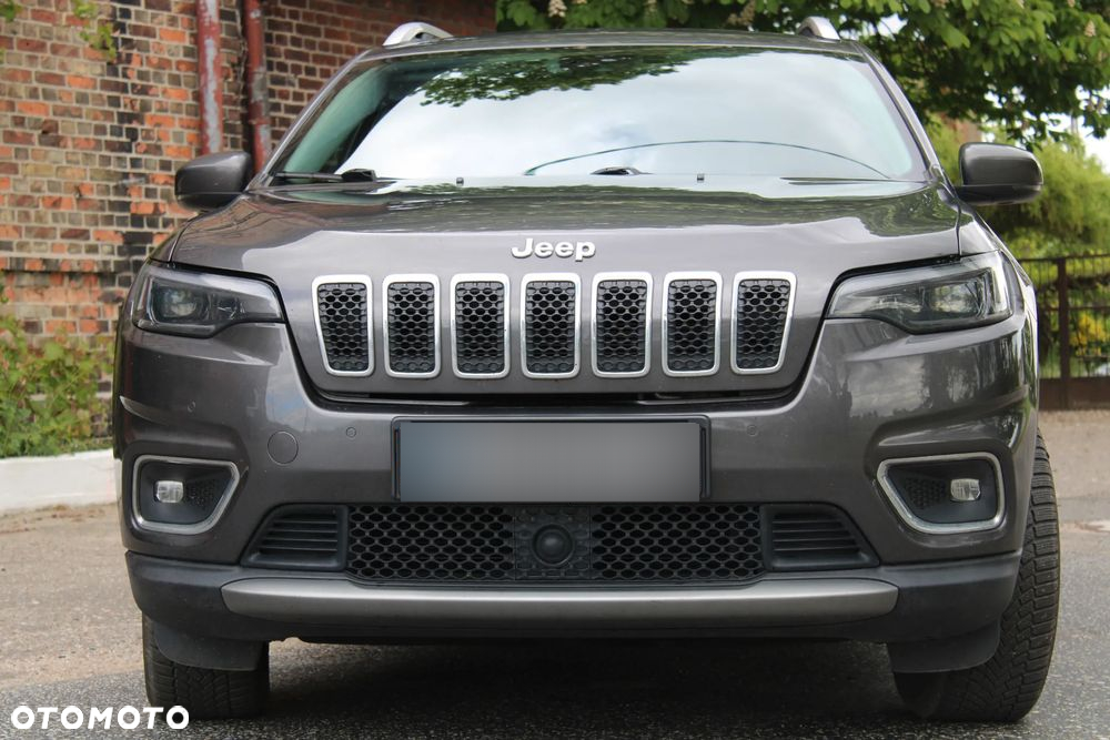 Jeep Cherokee - 30