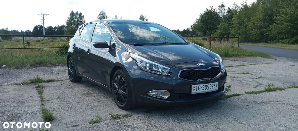 Kia Ceed 1.6 GDI Dream-Team Edition - 1