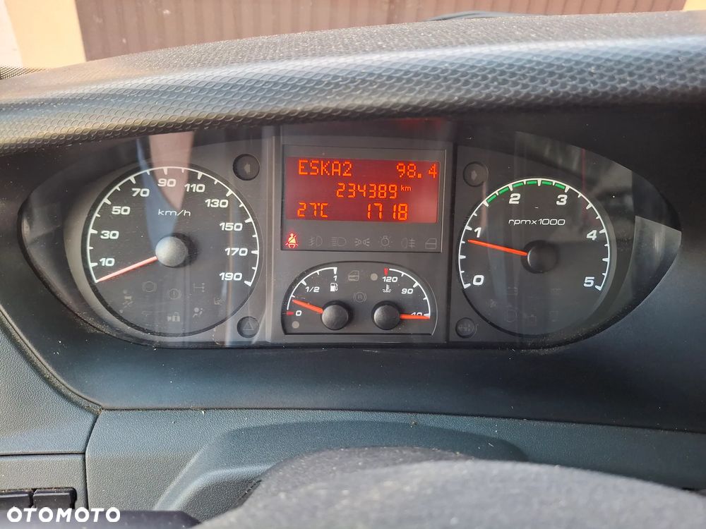 Iveco Daily 35C15 3.0 150 KM 234 000 km, Plandeka 4.80m Drzwi aluminiowe klimatyzacja, krajowy, ma - 8