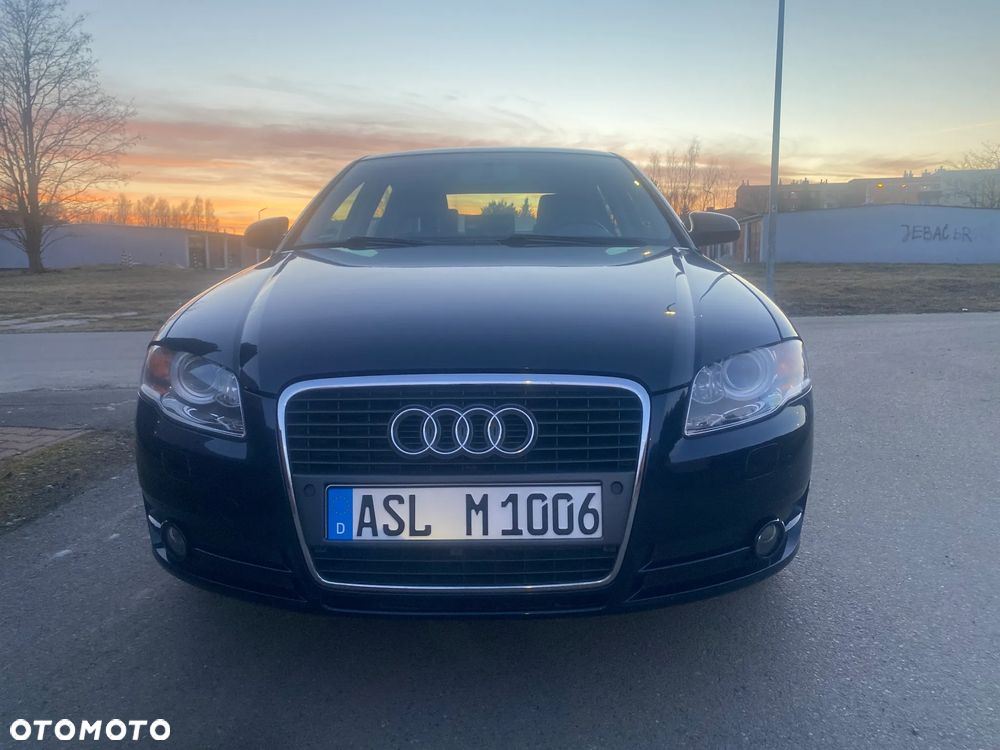 Audi A4 Limousine - 13