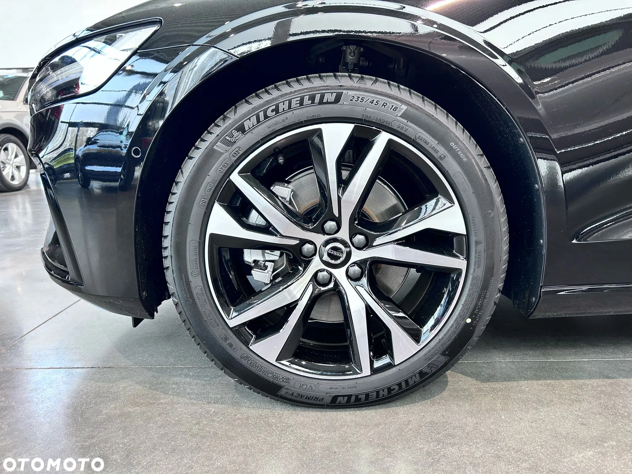 Volvo V60 B4 B Plus Dark - 28