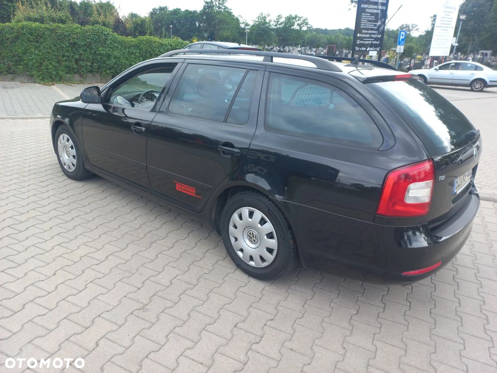 Skoda Octavia 1.6 TDI DPF DSG Elegance - 6