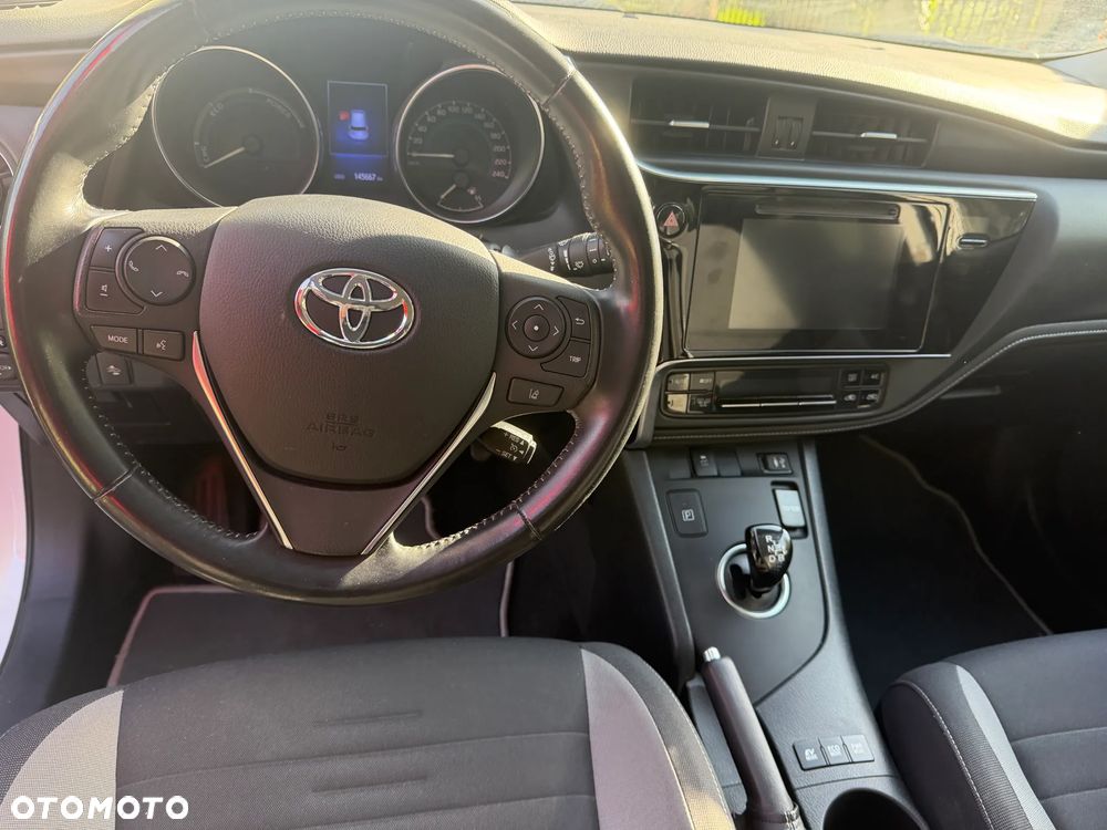 Toyota Auris - 8