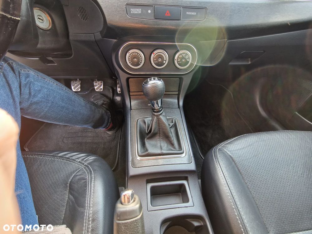 Mitsubishi Lancer 1.5 Inform - 15