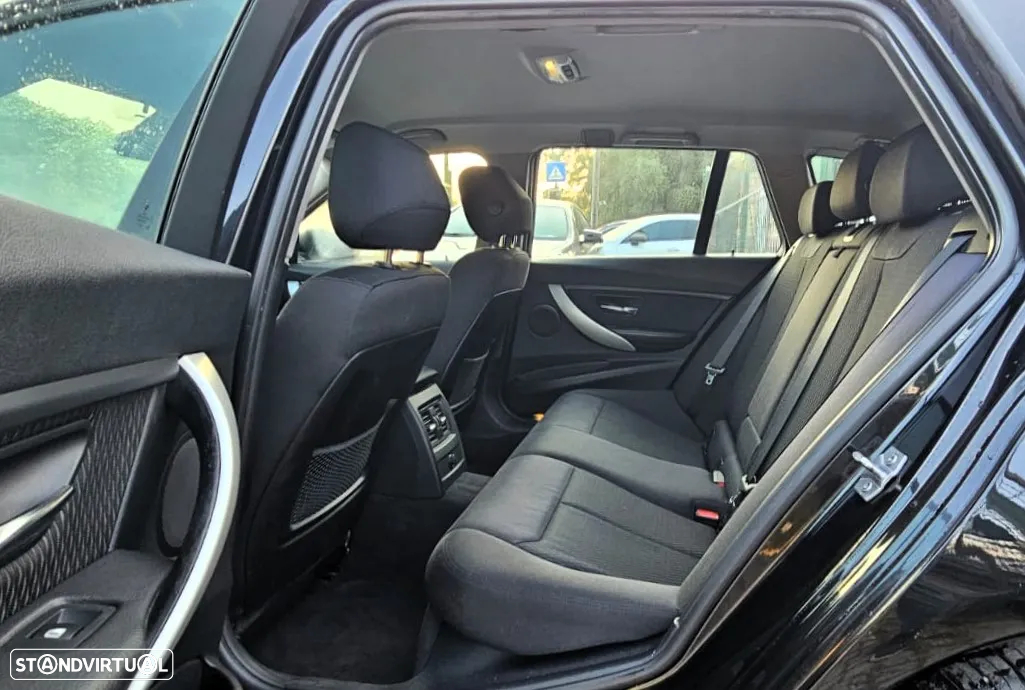 BMW 320 d Touring Aut. - 27