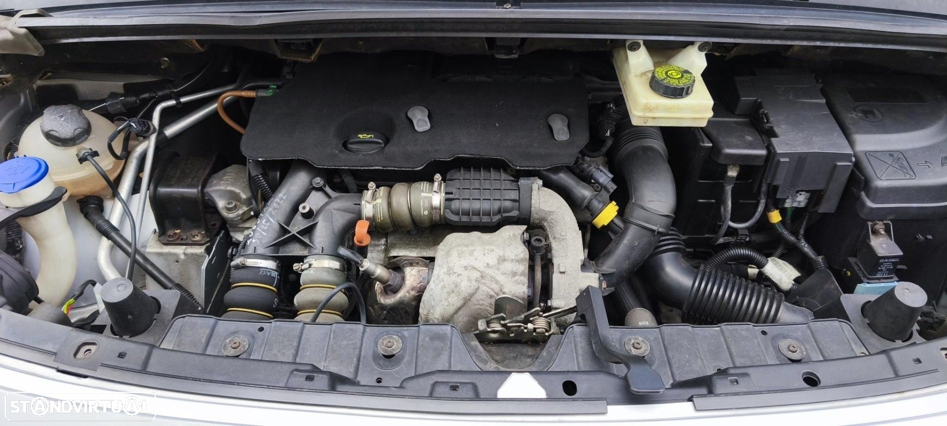 Peugeot 3008 1.6 HDi Executive - 32