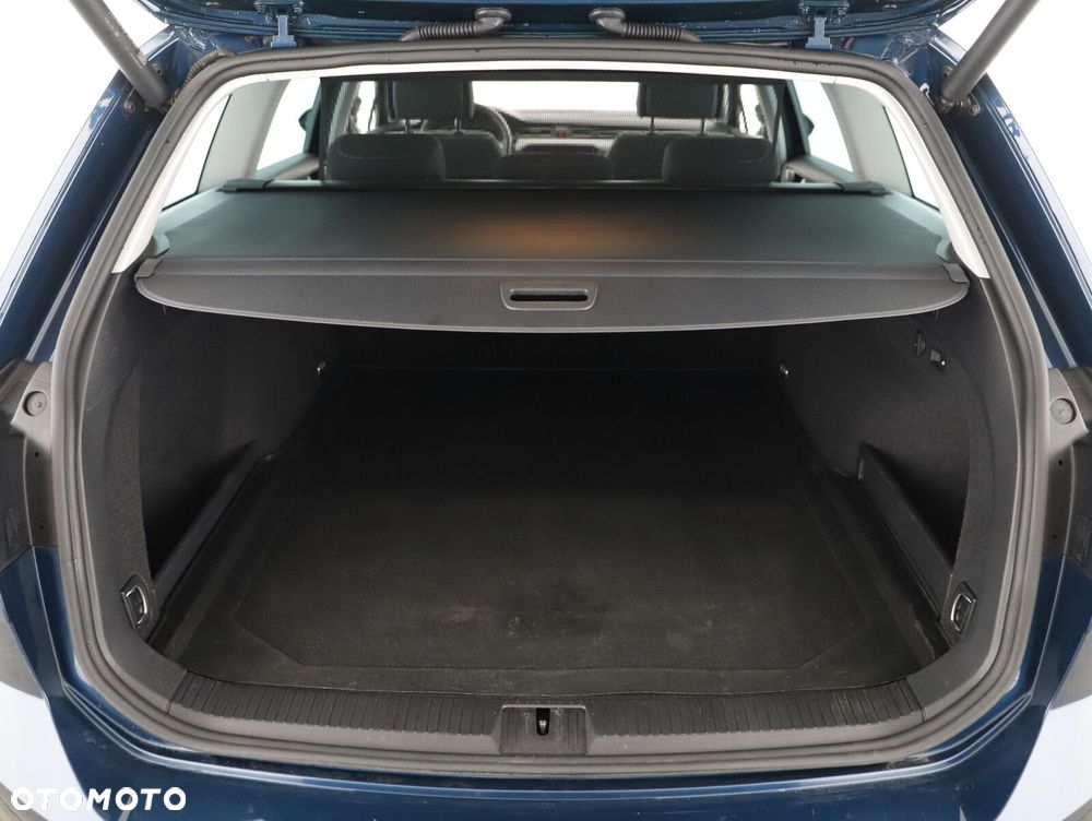 Volkswagen Passat Variant 2.0 TDI 4Mot Elegance DSG - 25