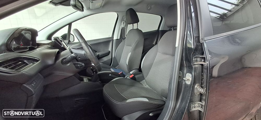 Peugeot 208 1.2 PureTech Active - 10