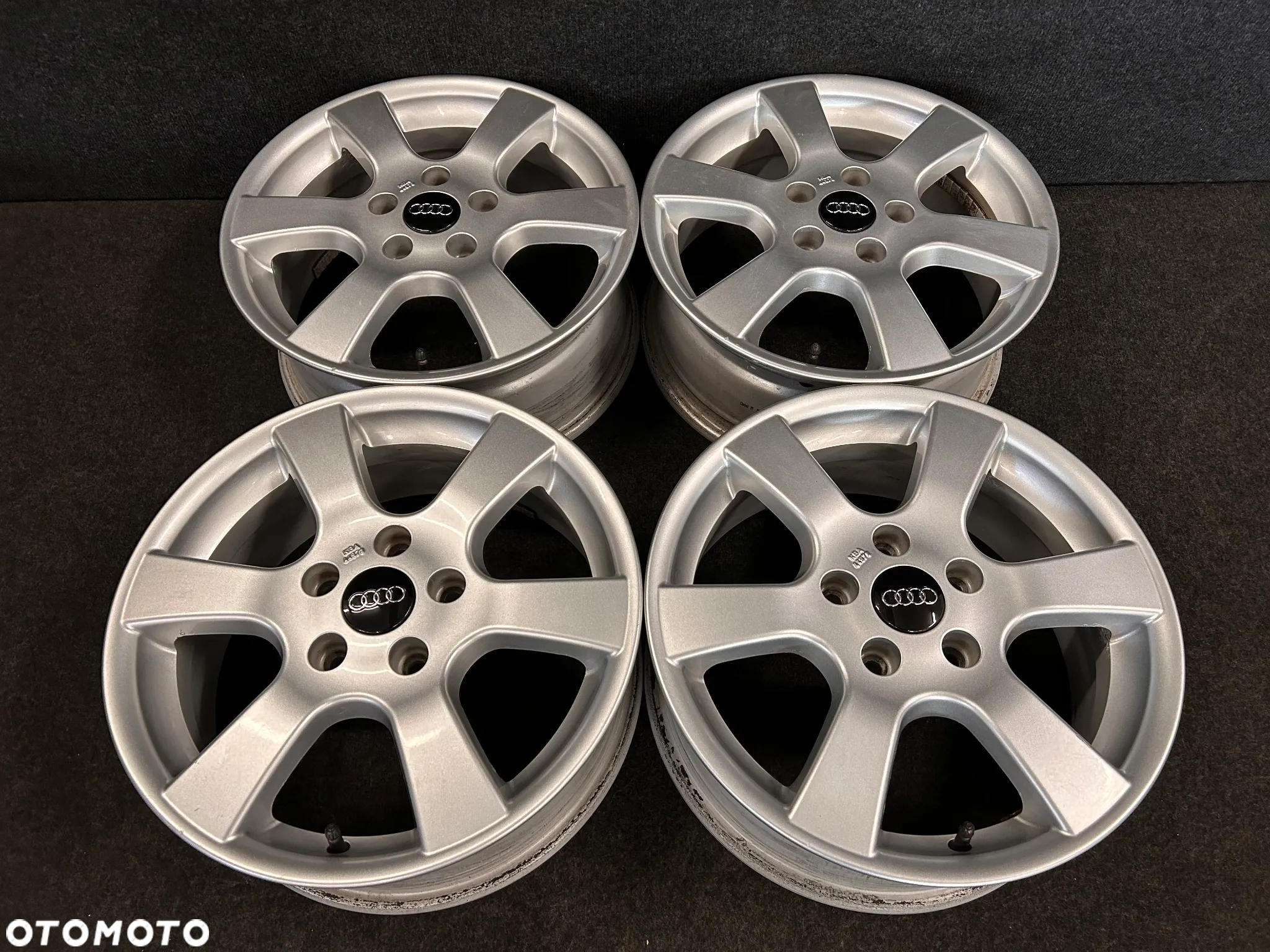 Alufelgi Audi A3 8P0, 8V0, Q3, A4 B6, B7, VW Golf 5, 6, 7, Touran, Caddy 16 cali 5x112 4szt. Ładne! - 4
