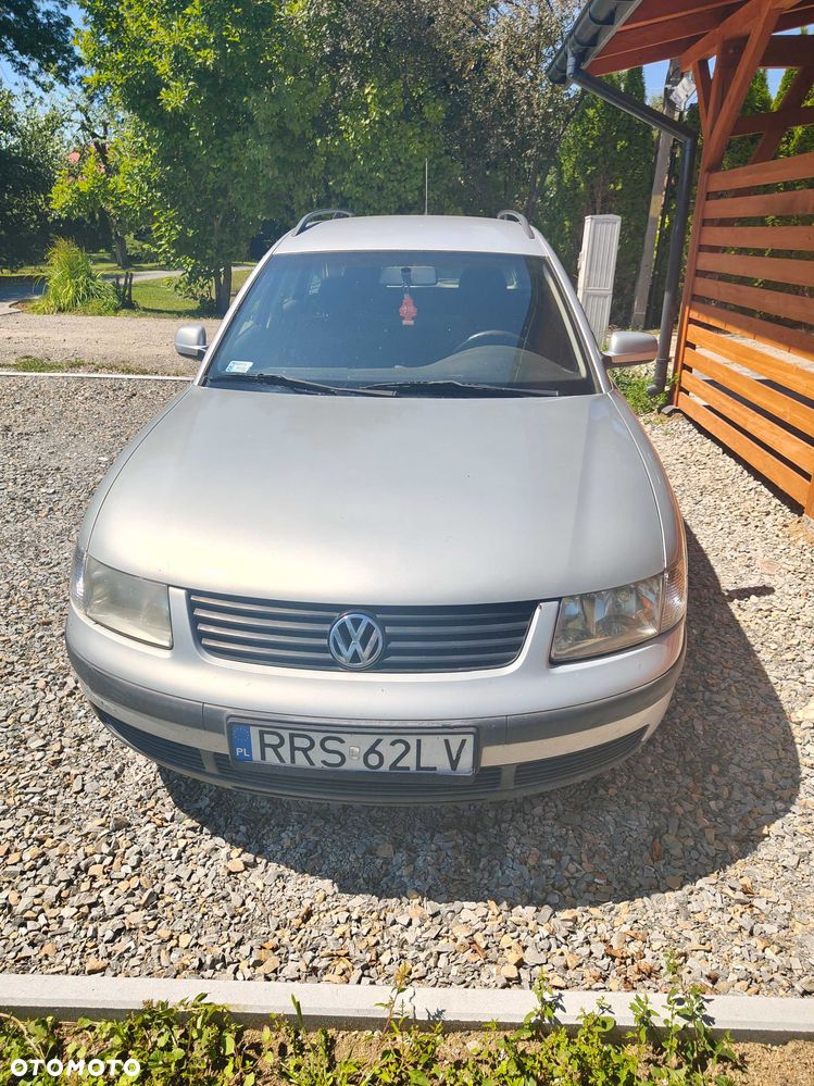 Volkswagen Passat - 4
