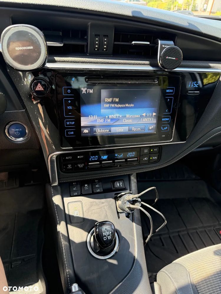 Toyota Auris - 10