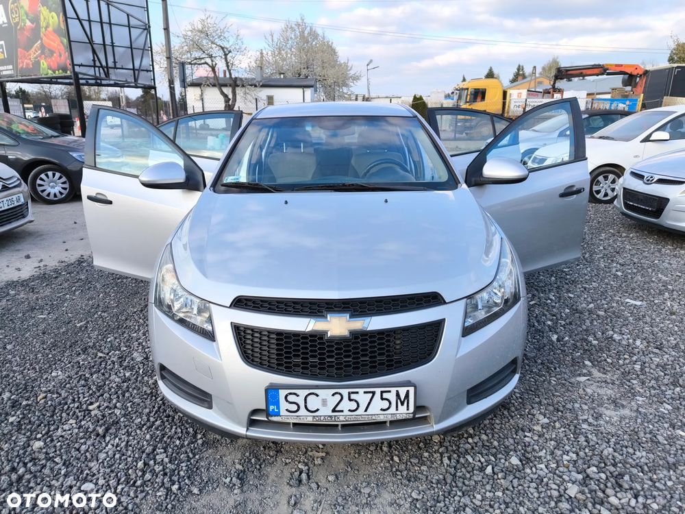 Chevrolet Cruze 1.6 LS - 21