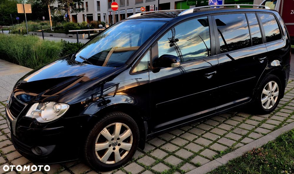 Volkswagen Touran 2.0 TDI Trendline - 6